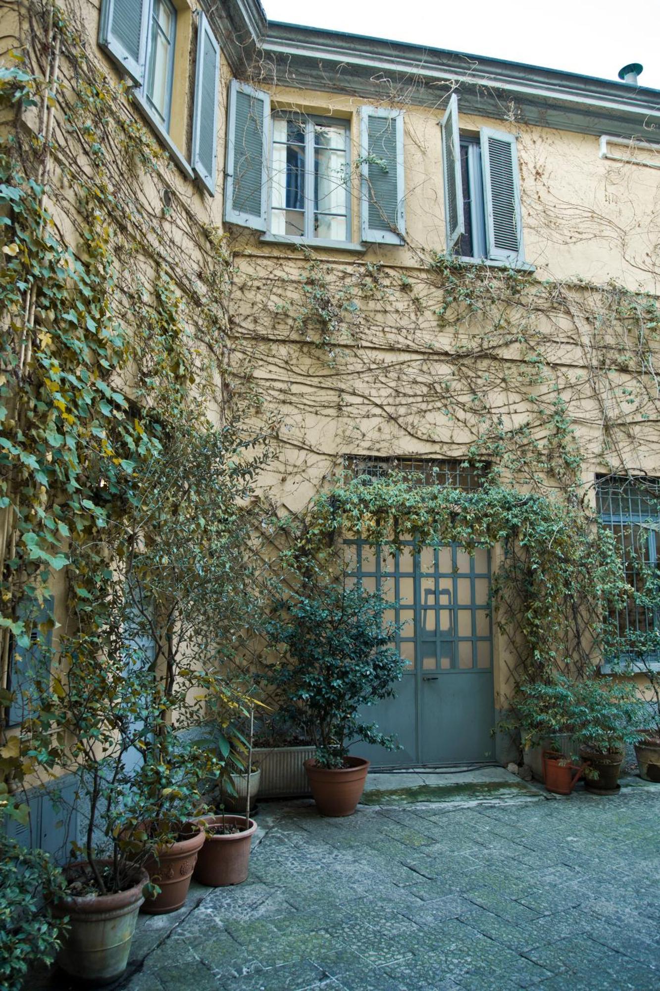 Brera Apartments In Porta Romana Milan Bagian luar foto